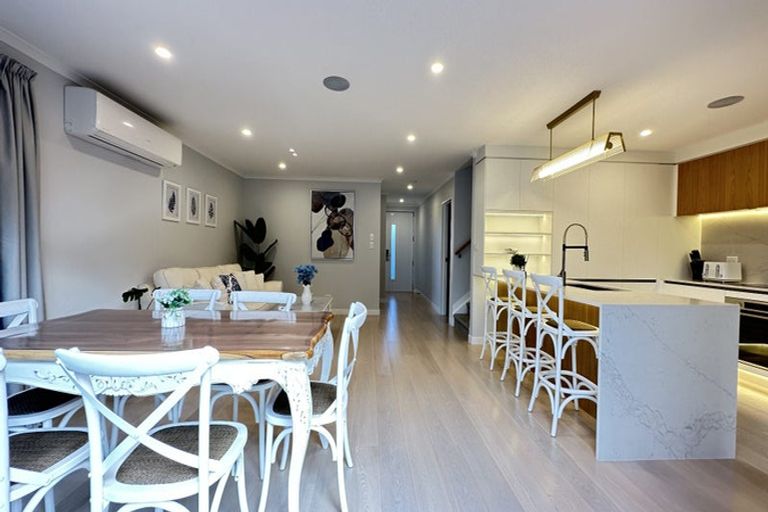 Photo of property in 123b Forrest Hill Road, Forrest Hill, Auckland, 0620