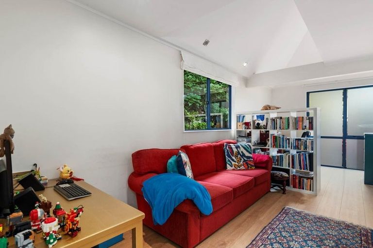Photo of property in 1/49 Albert Road, Devonport, Auckland, 0624