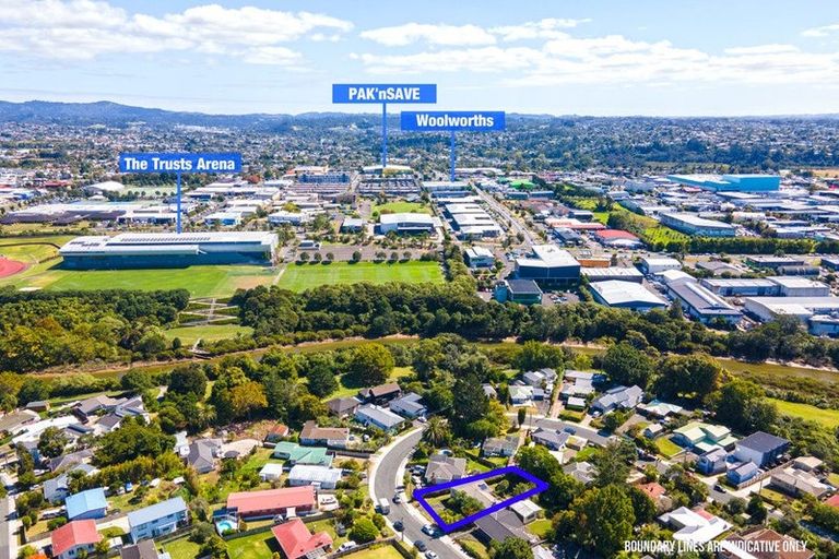 Photo of property in 23 Sherwood Avenue, Te Atatu South, Auckland, 0610