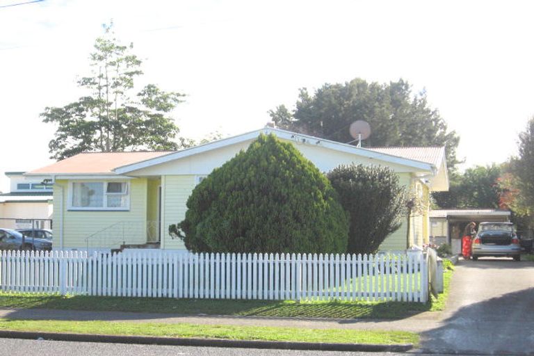 Photo of property in 5 Dr Pickering Avenue, Manurewa, Auckland, 2102