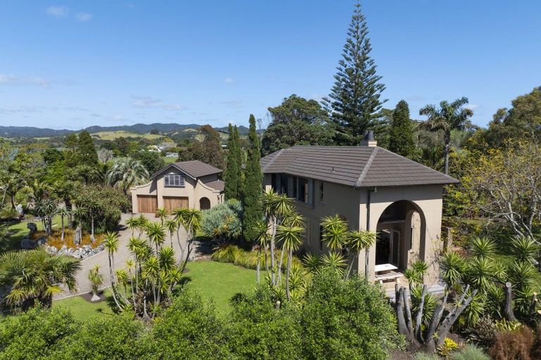 Photo of property in 2213 Whananaki North Road, Whananaki, Hikurangi, 0181