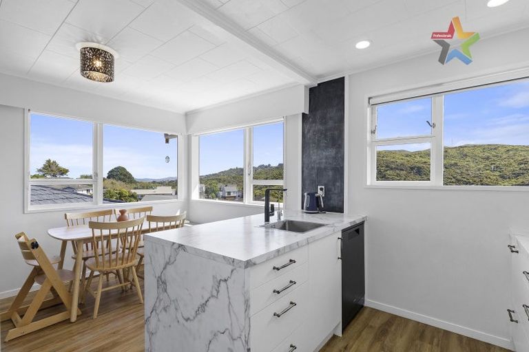 Photo of property in 29 Timaru Grove, Kelson, Lower Hutt, 5010