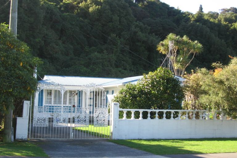 Photo of property in 21 Gillespies Road, Birchville, Upper Hutt, 5018