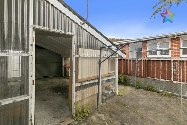 Photo of property in 35 Percy Cameron Street, Avalon, Lower Hutt, 5011
