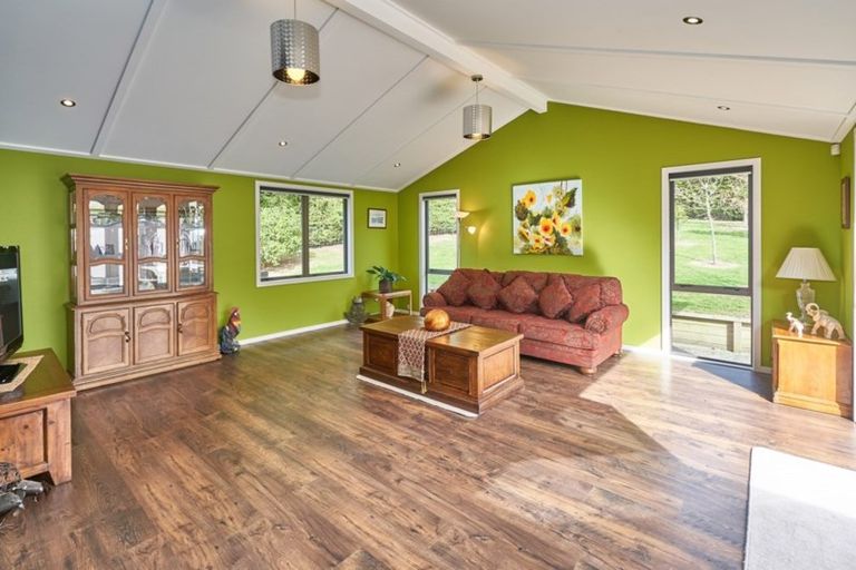 Photo of property in 25 Whisky Way, Aokautere, Palmerston North, 4471