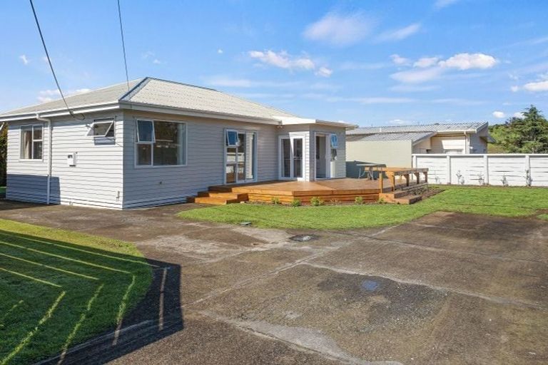 Photo of property in 51b Omata Road, Marfell, New Plymouth, 4310