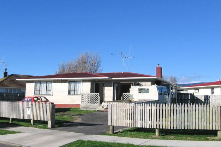 Photo of property in 14 Totara Street, Otaki, 5512
