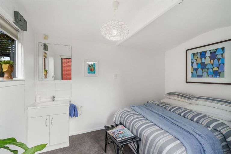 Photo of property in 4 Elwyn Place, Avonhead, Christchurch, 8042