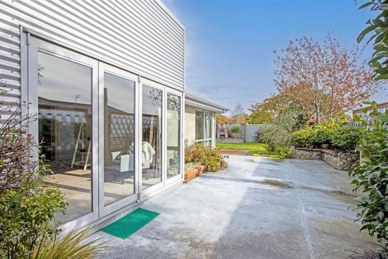 Photo of property in 14 James Drive, Woodend, 7610