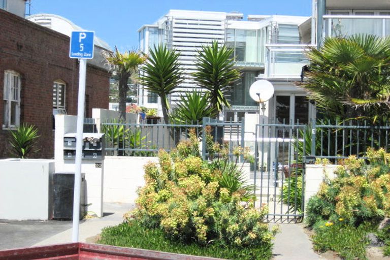 Photo of property in 3/20 Esplanade, Sumner, Christchurch, 8081