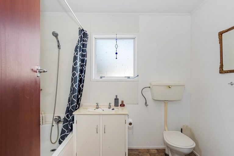 Photo of property in 1/1216 Papamoa Beach Road, Papamoa Beach, Papamoa, 3118