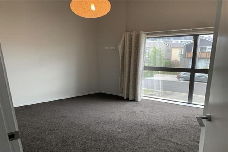 Photo of property in 22 Liquidambar Drive, Hobsonville, Auckland, 0616