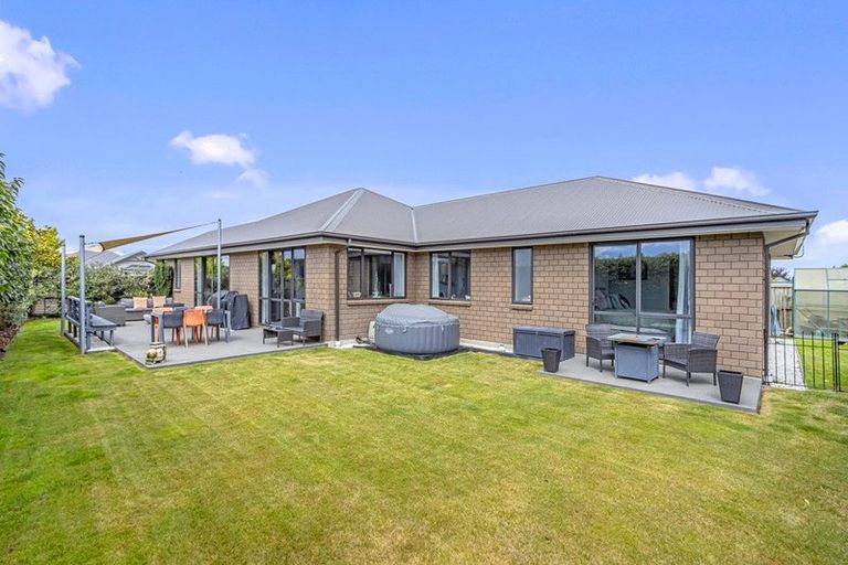 Photo of property in 61 Sutherland Drive, Kaiapoi, 7630