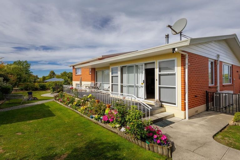 Photo of property in 11 Oxford Street, Waimate, 7924