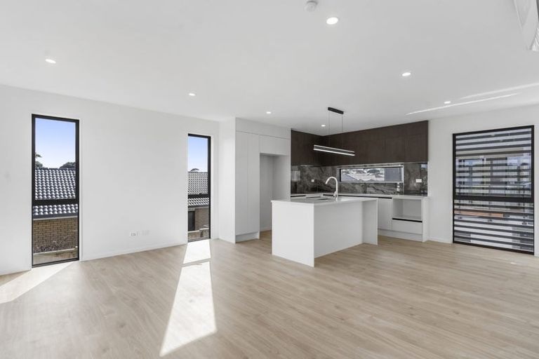 Photo of property in 31c Stanniland Street, Sunnyhills, Auckland, 2010