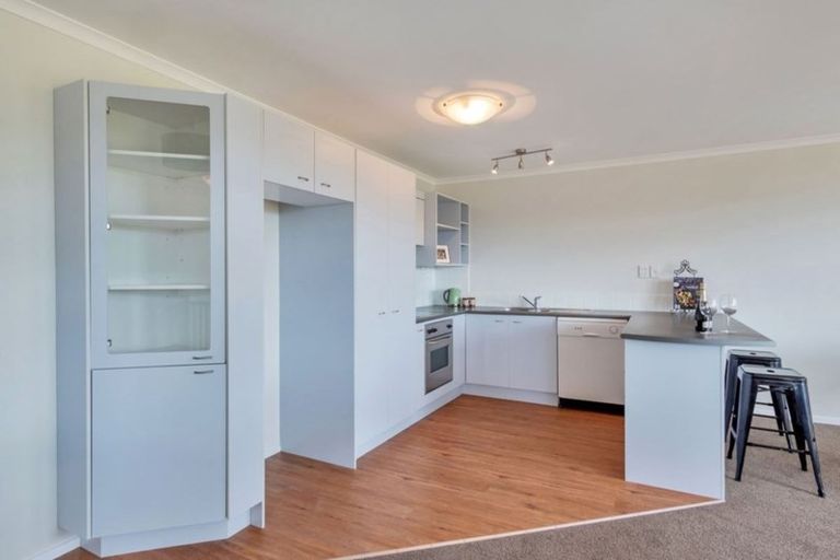 Photo of property in 15 Pooks Road, Ranui, Auckland, 0612