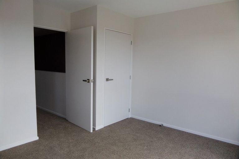 Photo of property in 16/10 Silver Moon Road, Albany Heights, Auckland, 0632