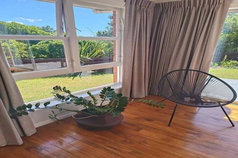 Photo of property in 1/5 Wilmshurst Place, Tawa, Wellington, 5028