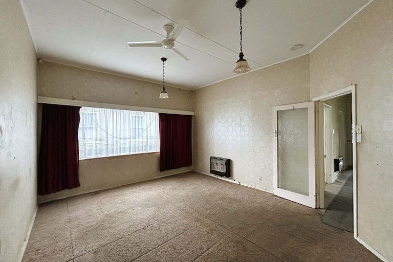 Photo of property in 43 Bourke Street, Palmerston North, 4410