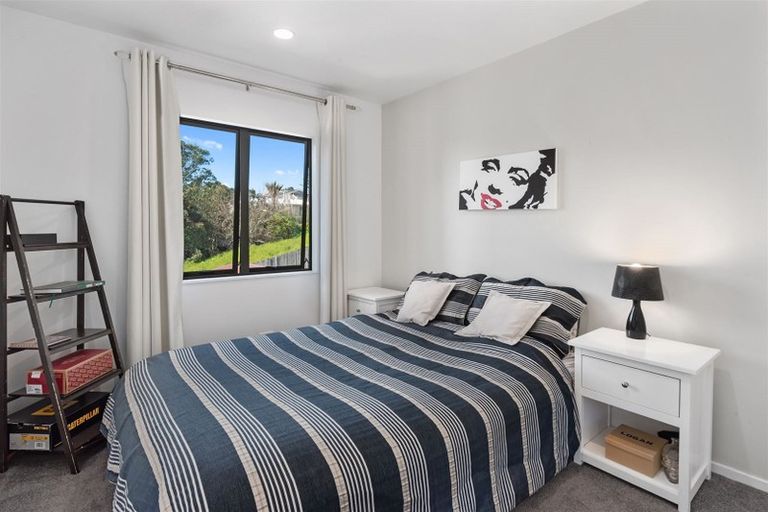 Photo of property in 45b Onewa Road, Northcote, Auckland, 0627