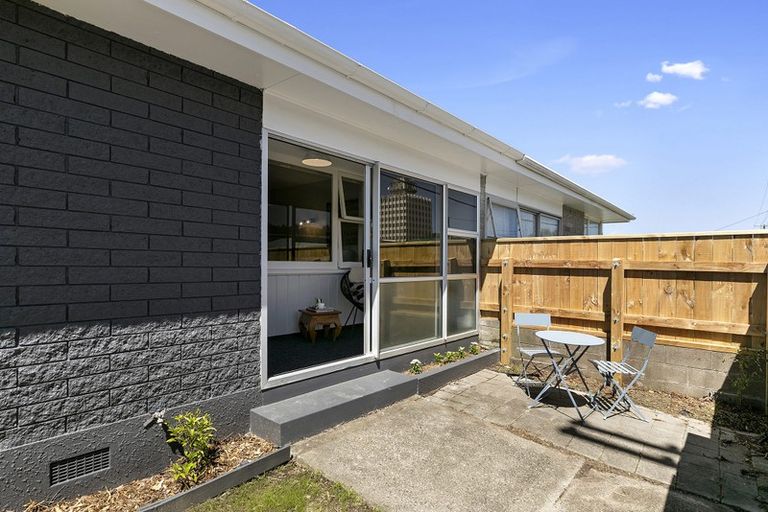 Photo of property in 35 Percy Cameron Street, Avalon, Lower Hutt, 5011