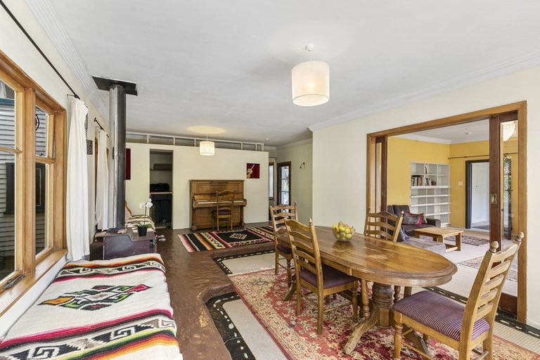 Photo of property in 124 Kamahi Street, Stokes Valley, Lower Hutt, 5019