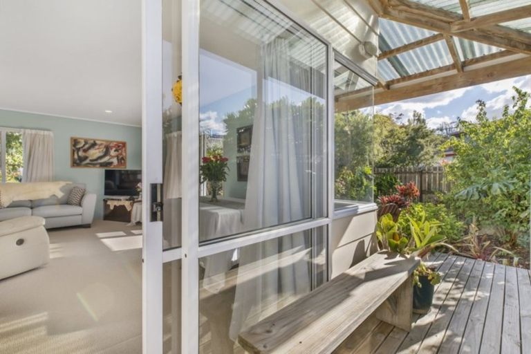 Photo of property in 1/105 Glendale Road, Glen Eden, Auckland, 0602