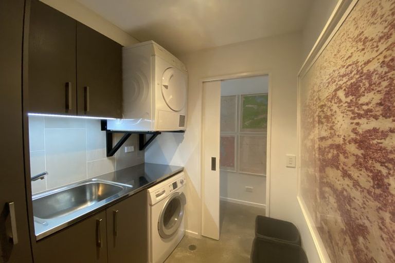Photo of property in 46a Vauxhall Road, Devonport, Auckland, 0624