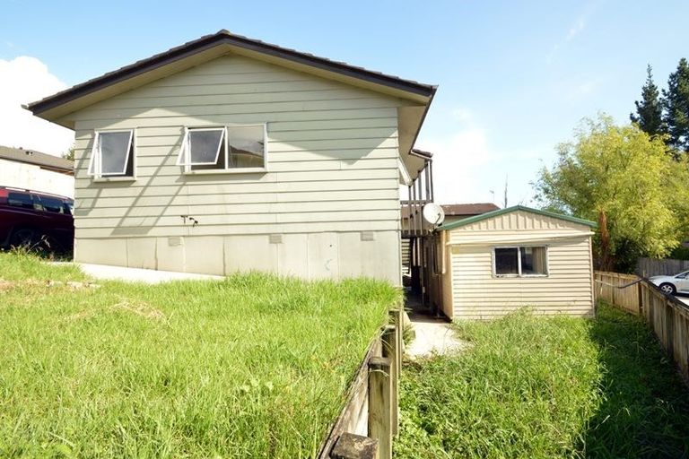 Photo of property in 66 Peverill Crescent, Papatoetoe, Auckland, 2025