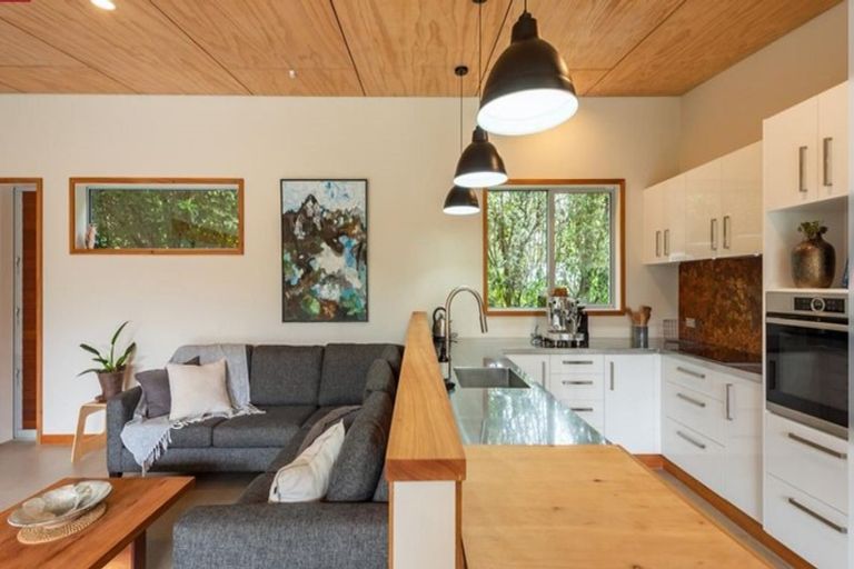 Photo of property in 29a Greenaway Road, Waikanae, 5036