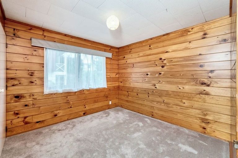 Photo of property in 1/25 Cron Avenue, Te Atatu South, Auckland, 0610