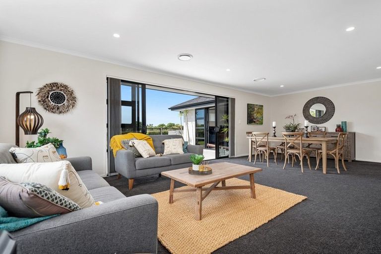 Photo of property in 56 Drabble Crescent, Papamoa Beach, Papamoa, 3118