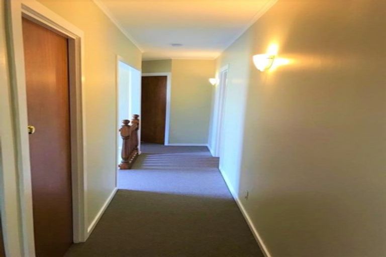 Photo of property in 7 Callender Place, Shelly Park, Auckland, 2014