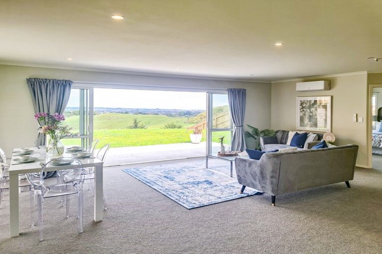 Photo of property in 51 Tirimoana Place, Otamatea, Whanganui, 4501