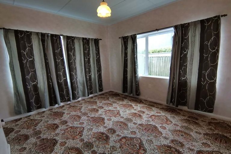 Photo of property in 33 Beach Street, Fitzroy, New Plymouth, 4312