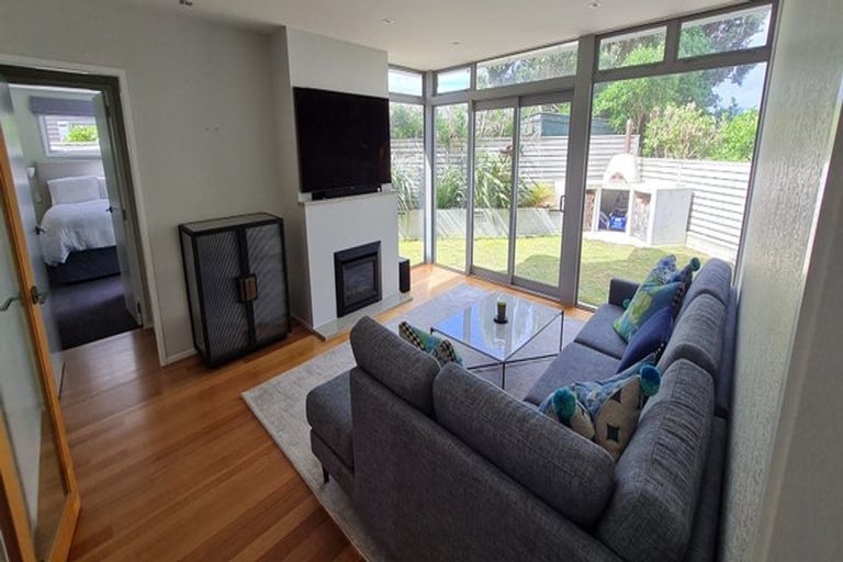 Photo of property in 3a Hector Street, Seatoun, Wellington, 6022