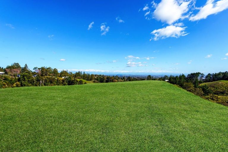 Photo of property in 222 Durham Drive, Havelock North, 4130