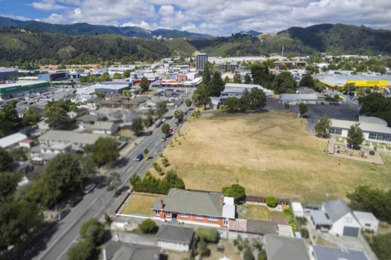 Photo of property in 33 Pine Avenue, Upper Hutt Central, Upper Hutt, 5018