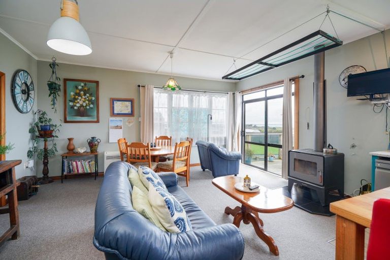 Photo of property in 23 Osborne Street, Riverton/aparima, Riverton, 9822