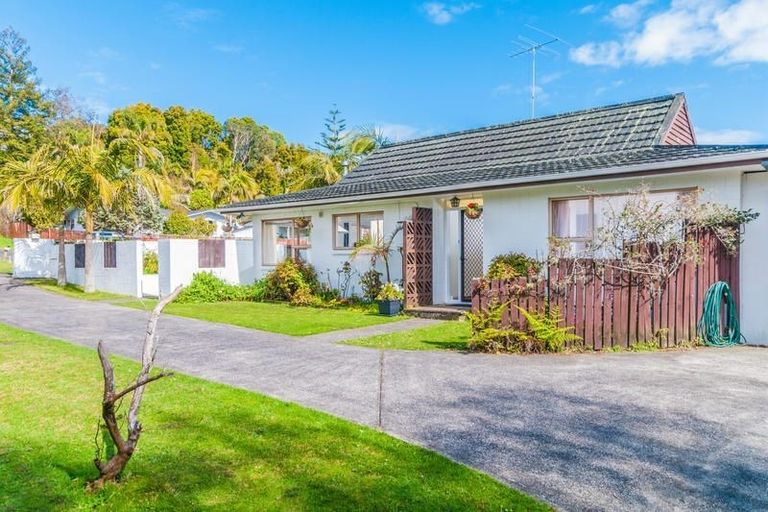 Photo of property in 1/29 Awaruku Road, Torbay, Auckland, 0630