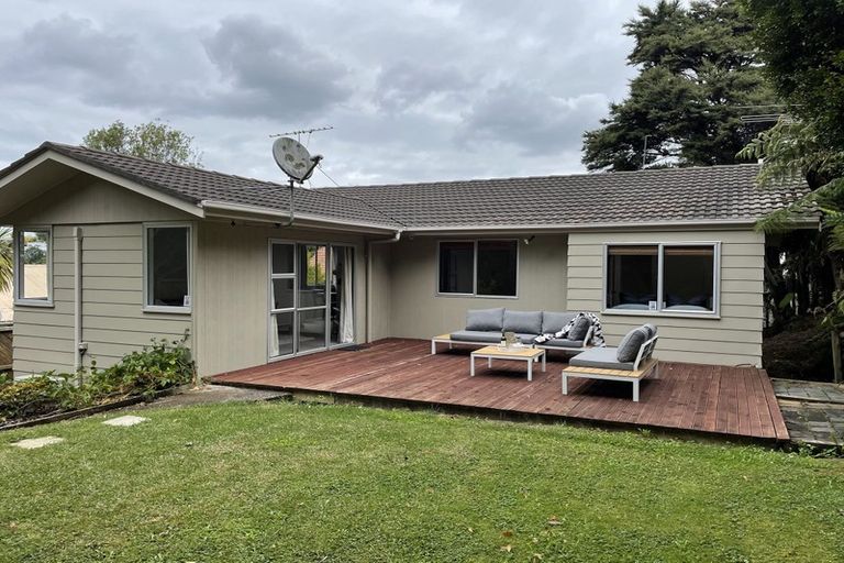 Photo of property in 17 Tacitus Place, Totara Vale, Auckland, 0629