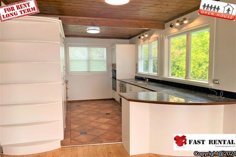 Photo of property in 83 Red Beach Road, Red Beach, 0932