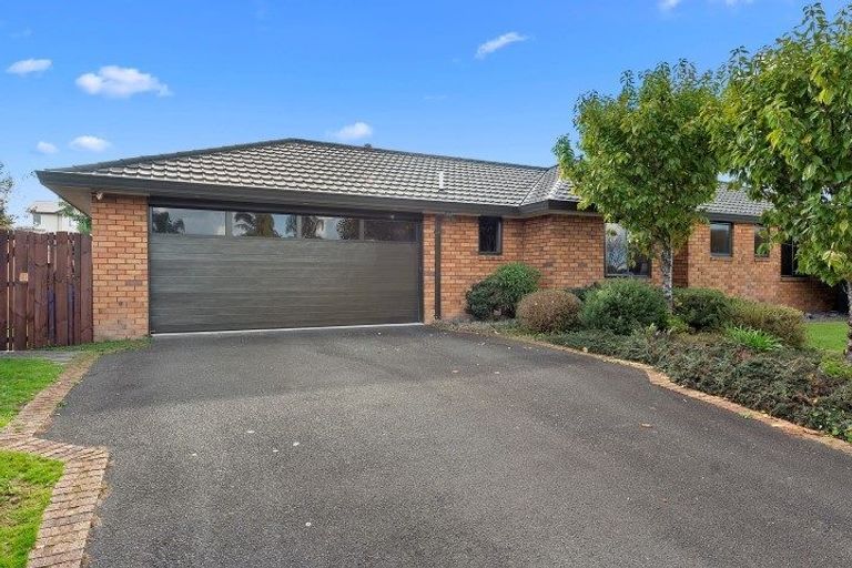 Photo of property in 8 Bramley Drive, Rototuna, Hamilton, 3210