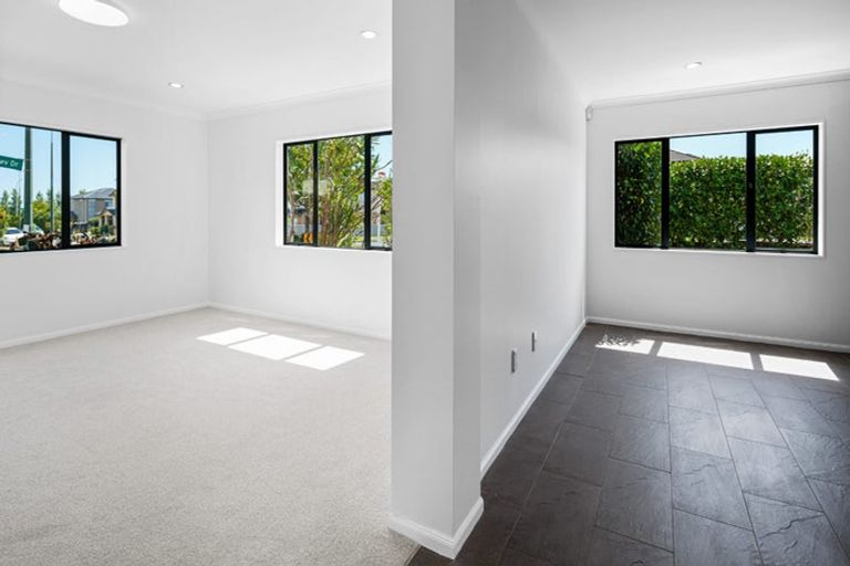 Photo of property in 35 Kestev Drive, Flat Bush, Auckland, 2016