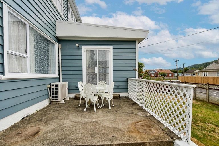 Photo of property in 68 Churton Crescent, Taita, Lower Hutt, 5011