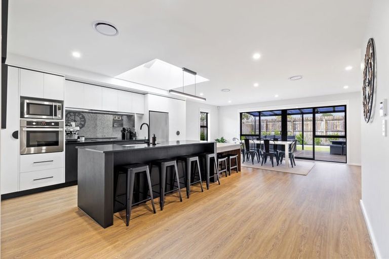 Photo of property in 68 Freedom Drive, Kelvin Grove, Palmerston North, 4414