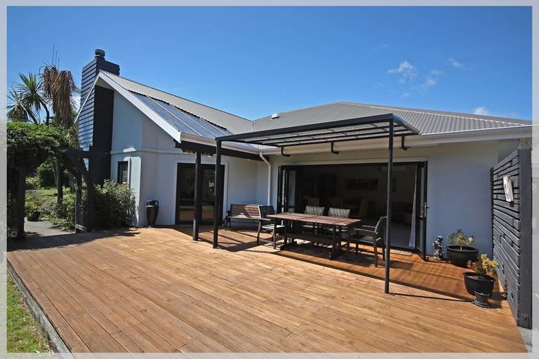 Photo of property in 33 Palmer Road, Foxton Beach, Foxton, 4891