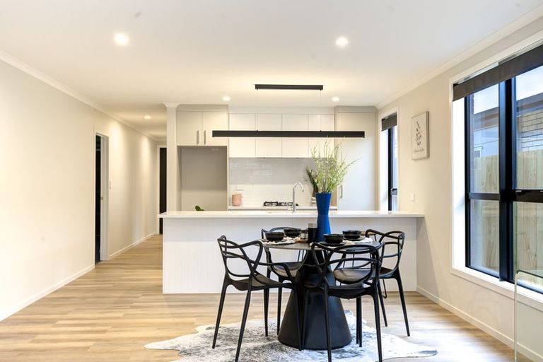 Photo of property in 23 Waruhia Crescent, Rototuna North, 3281