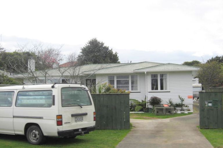 Photo of property in 10 Read Street, Levin, 5510