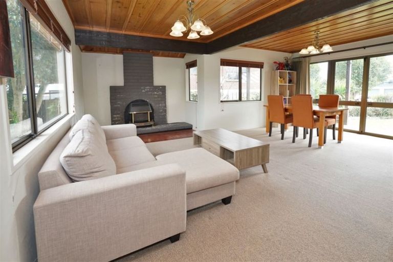 Photo of property in 92 Glen Lynne Avenue, Queenwood, Hamilton, 3210